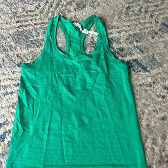 NWOT Lululemon Swiftly Tech Racerback Tank Top 2.0 Size 4 - Picture 4 of 6